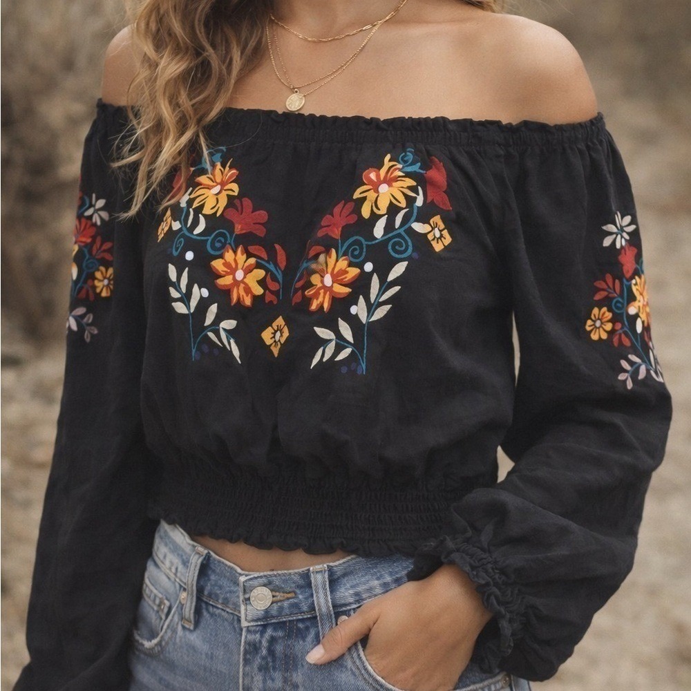 H&M Black Floral Embroidered Off Shoulder Boho Peasant Top Size 6